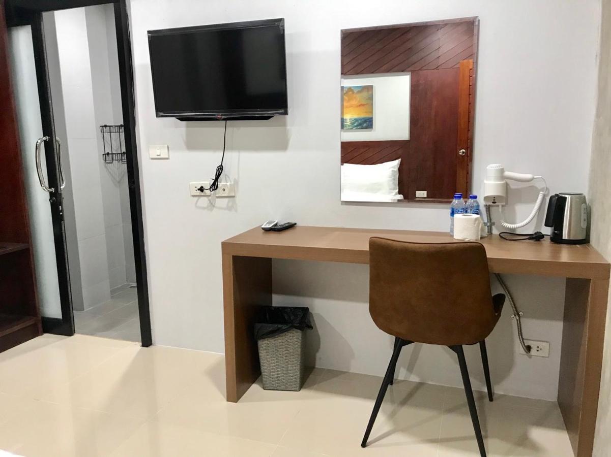 Easy Loft Hostel Phuket Exterior photo