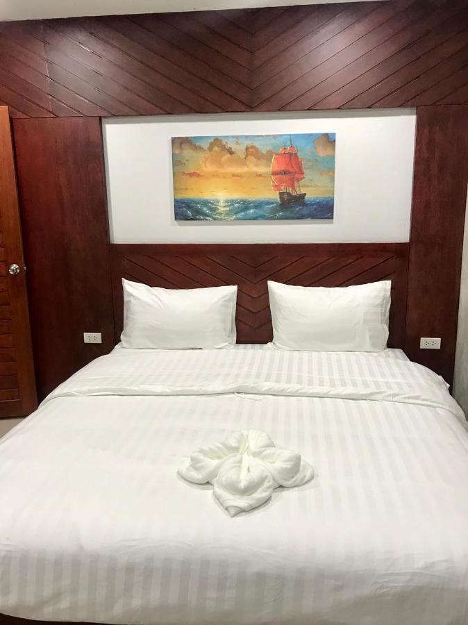 Easy Loft Hostel Phuket Exterior photo